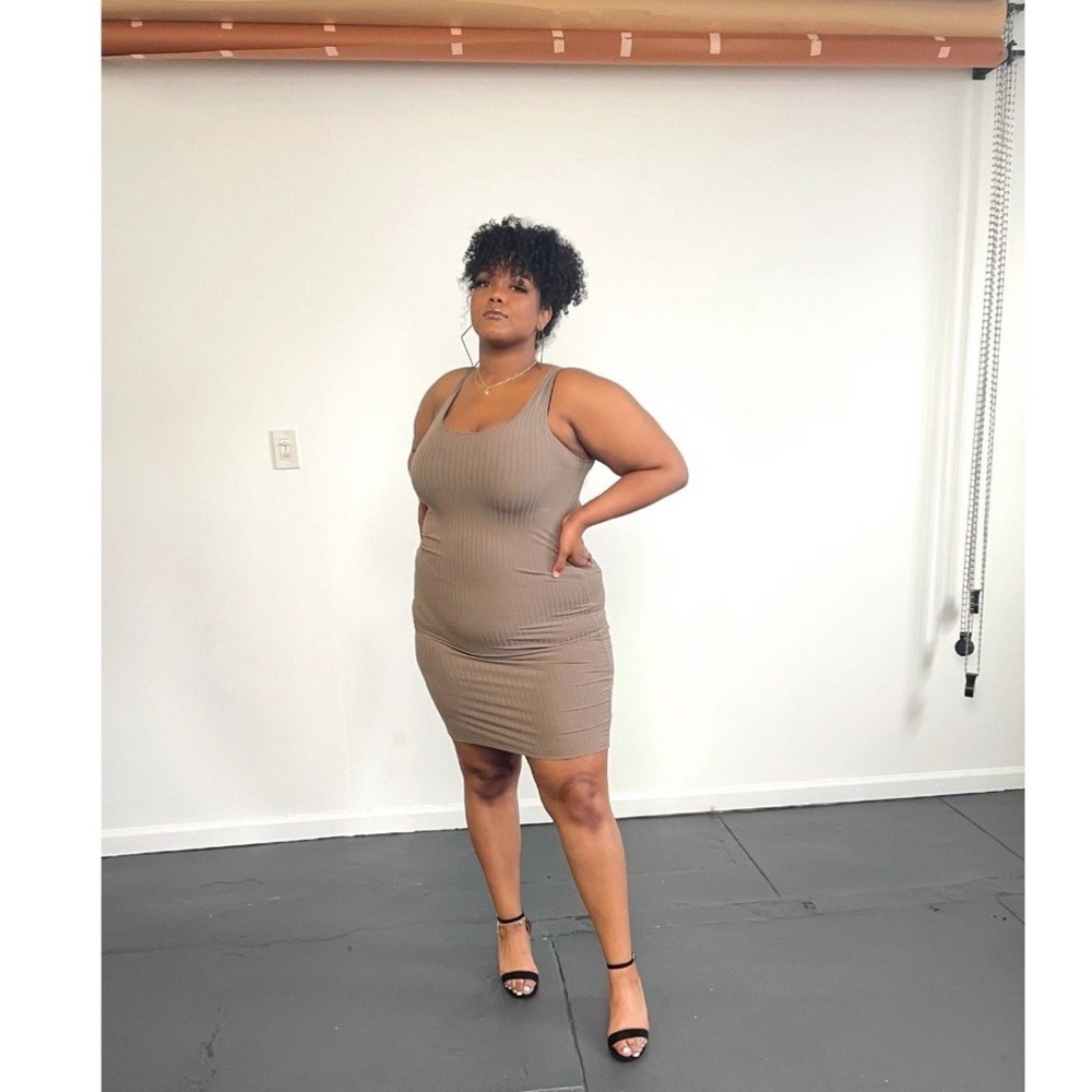 Amy Ribbed Dress - Picture 2 of 2